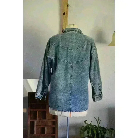 1990s Pretty Bleu Acid Wash Denim‎ Button Down Shirt Retro Rose Applique Small - Picture 5 of 7